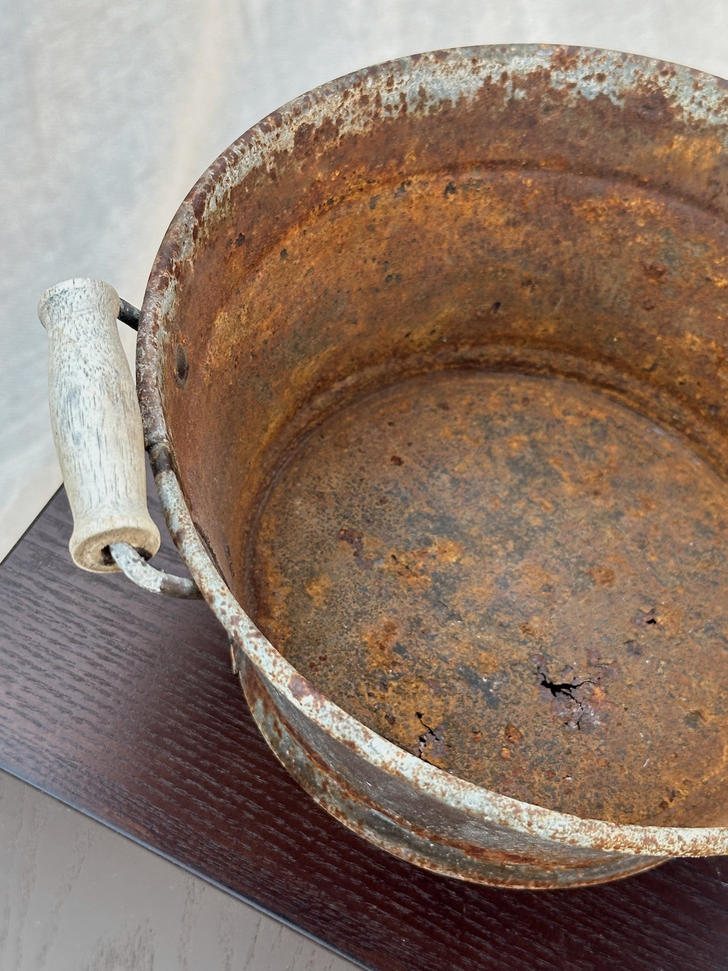 ANTIQUE RUSTIC BOWL