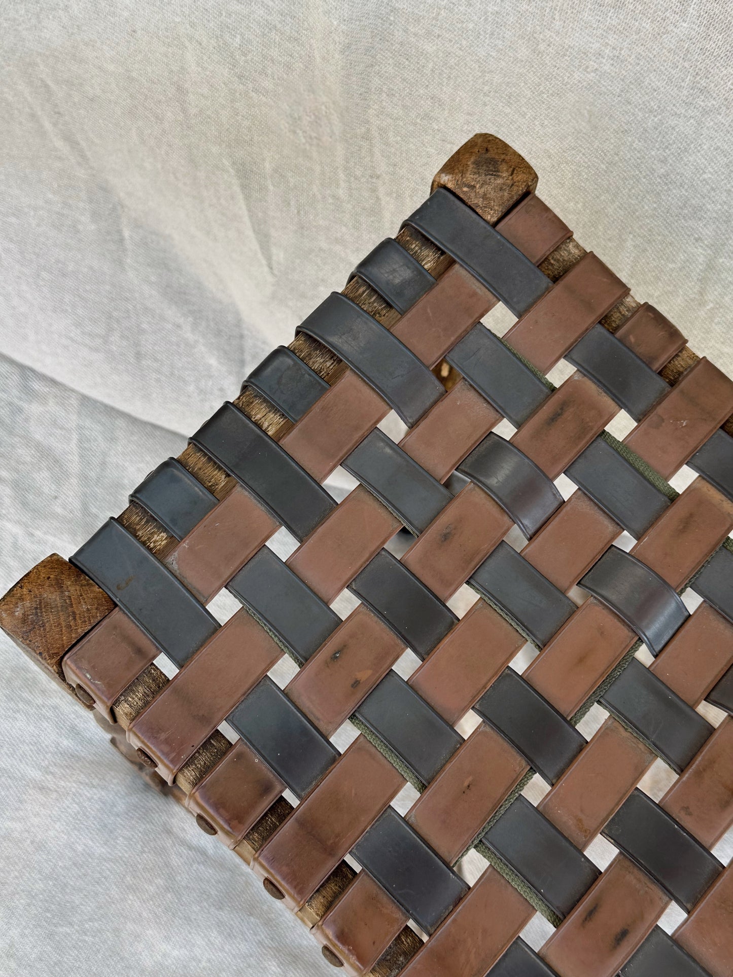 WOVEN BENCH
