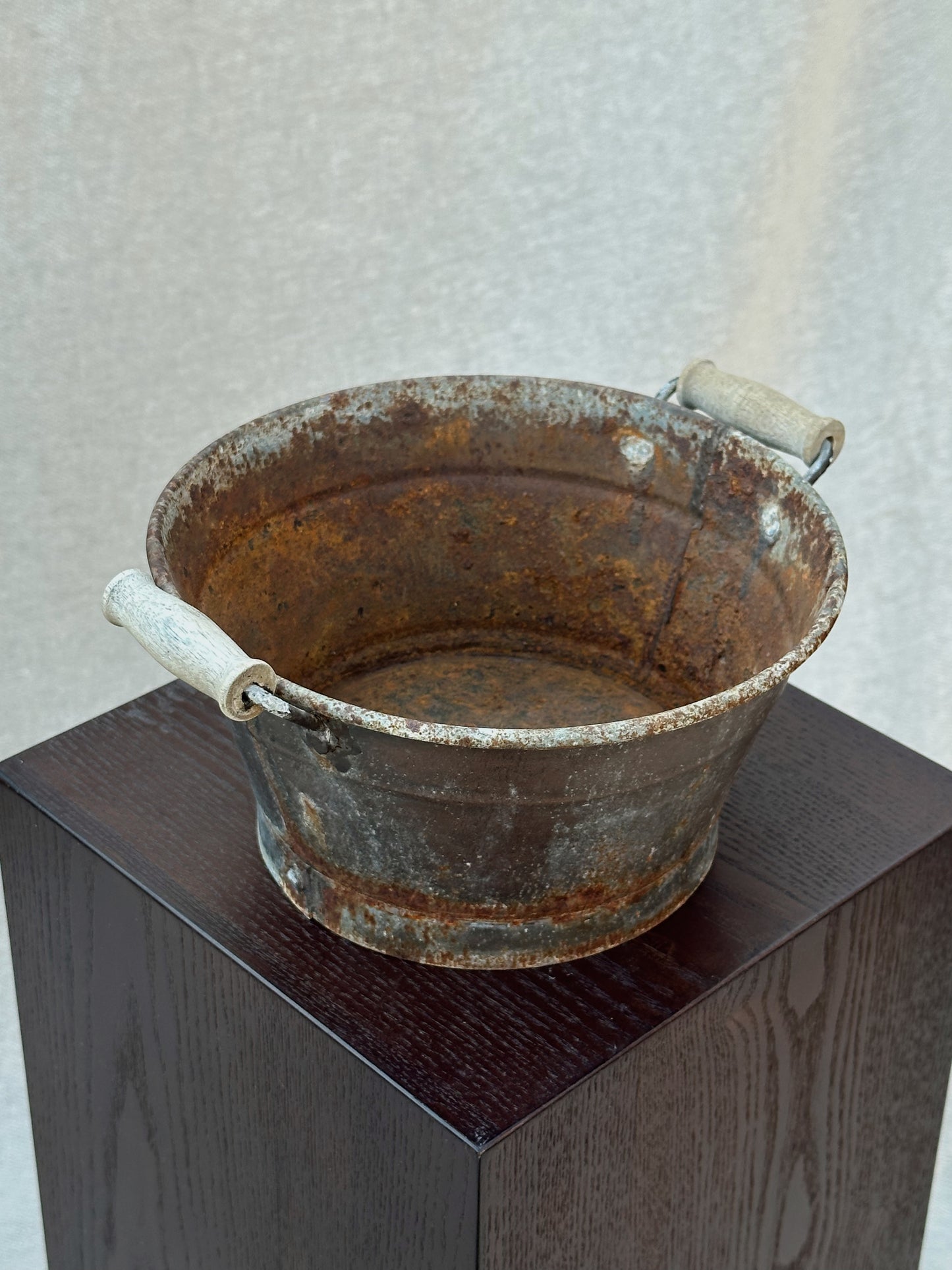 ANTIQUE RUSTIC BOWL