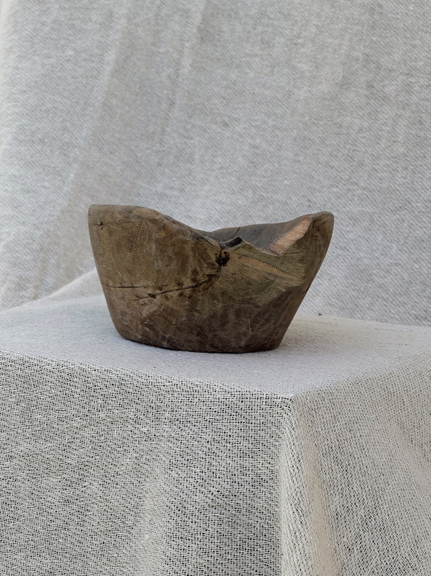 SMALL WOODEN ANTIQUE BOWL
