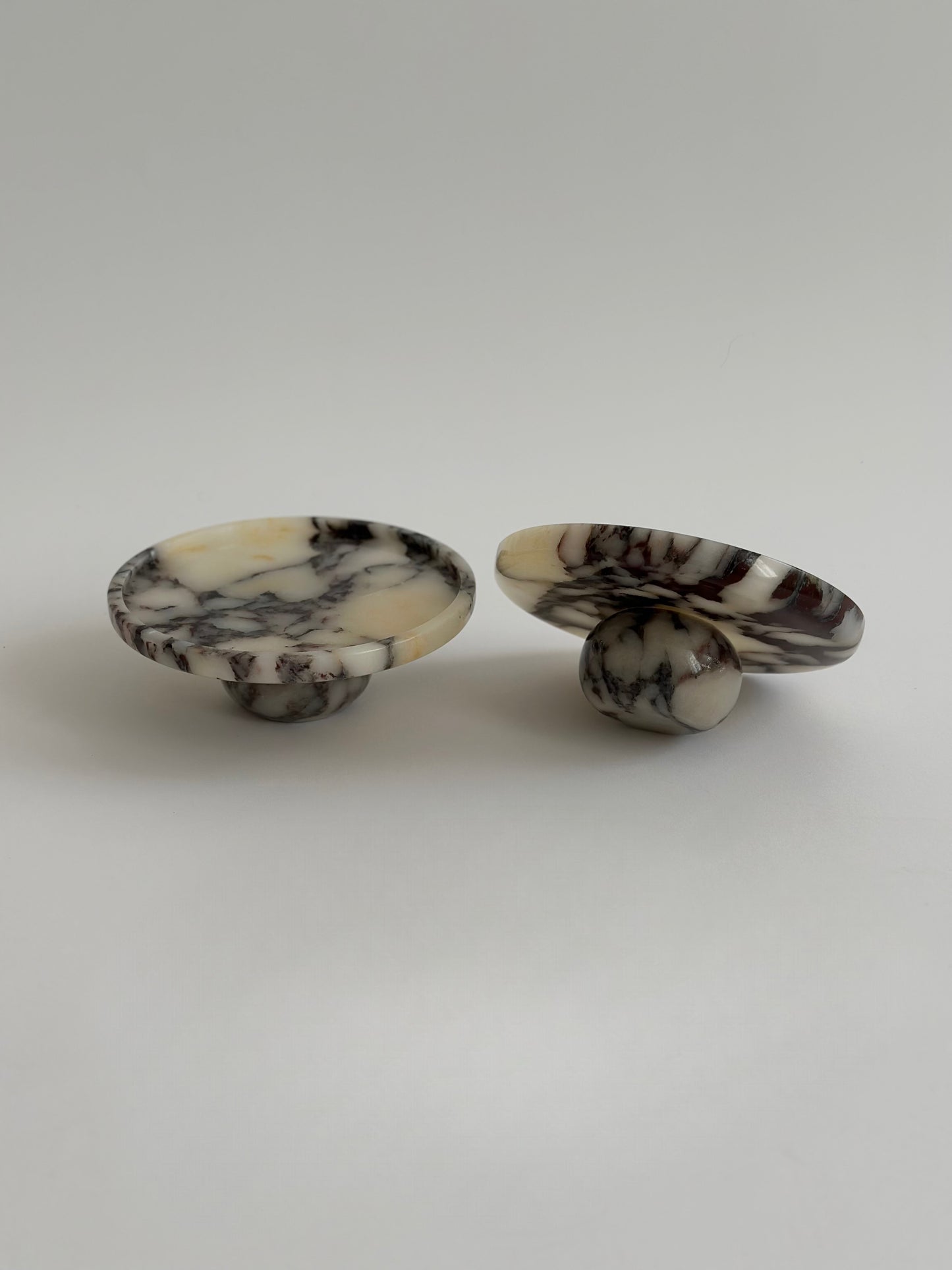 Viola Marble Tray with Round Pedestal