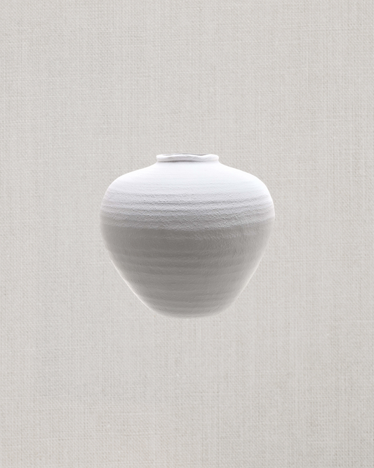Agnes Vase in White