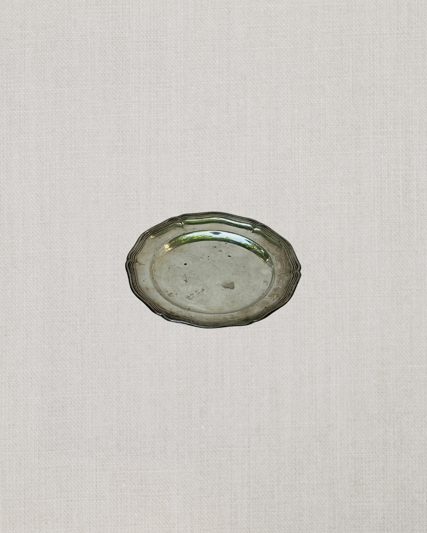 Aged Silver Trinket Tray - Round